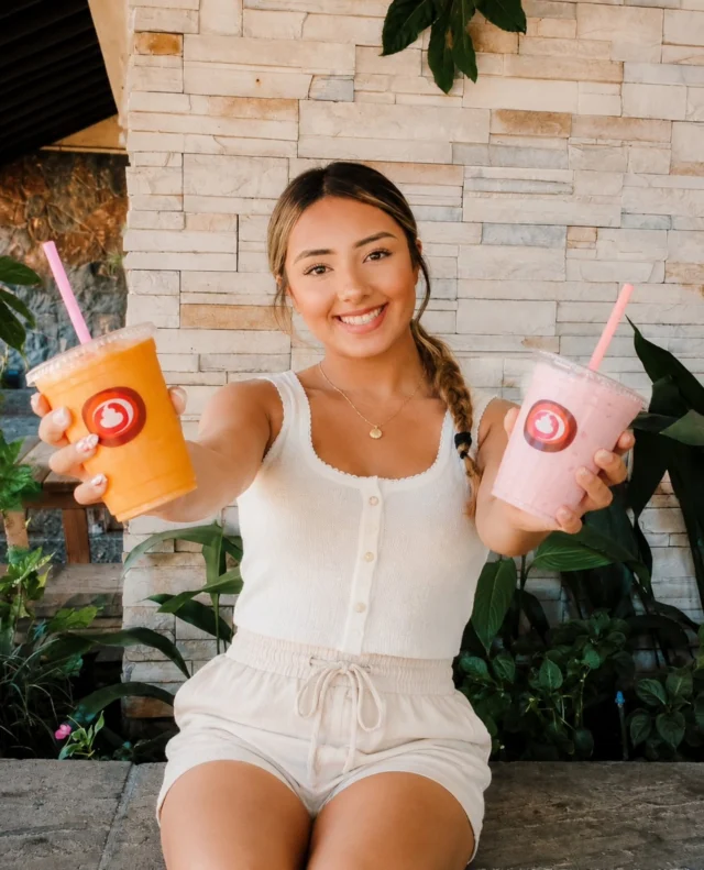 Smoothies: the best way to beat the heat and stay refreshed. ☀️🥤✨
